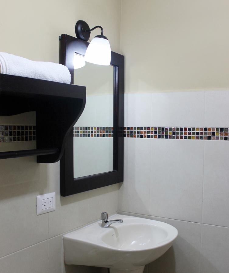 Hostal De Asturias San Salvador Ngoại thất bức ảnh